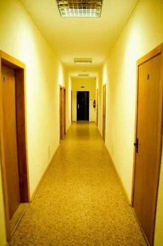 Edelweis Hotel Kijev 0*,